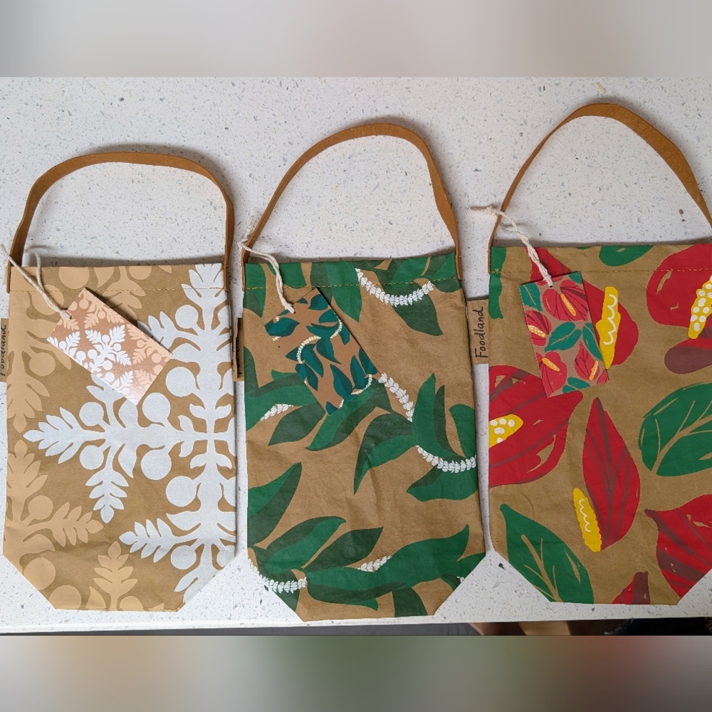 Foodland Hawaii Floral  Reusable Wine Paper Tote Bag -Set of 3